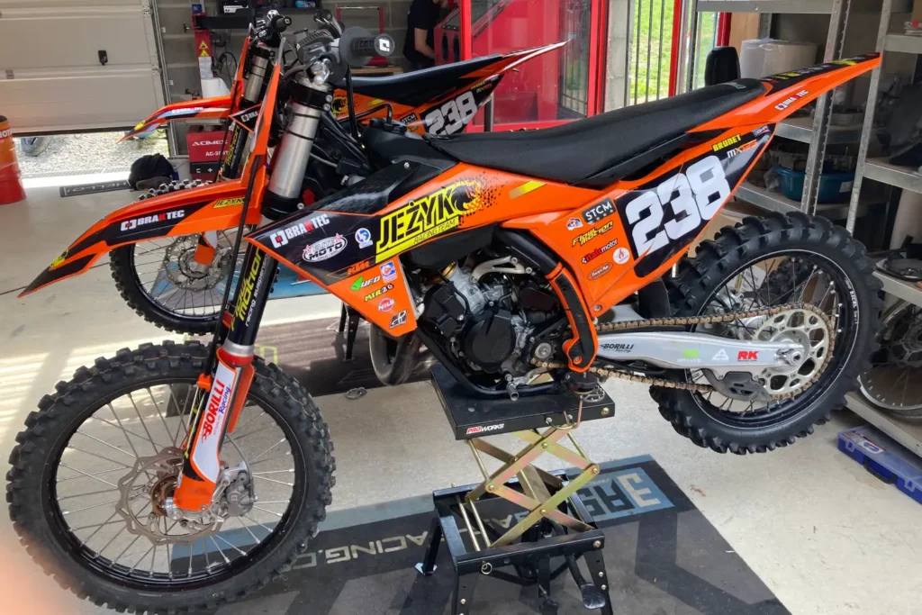 Préparation motocross pour le championnat de France - Atelier MM Motors Percy, Manche, Normandie